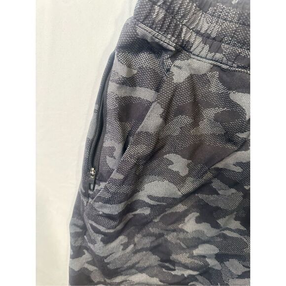 Lululemon Men Pace Breaker Black Camouflage unlined gym active shorts, size smal - Picture 2 of 7